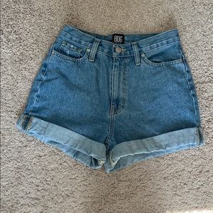 BDG Mom High rise shorts